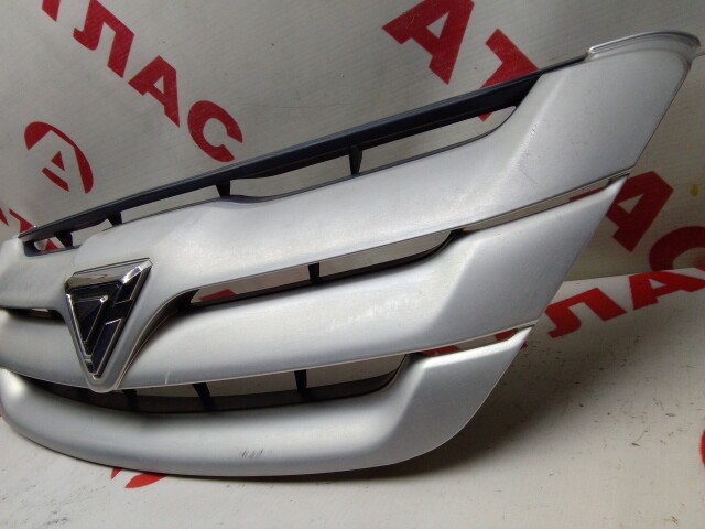 Решетка радиатора TOYOTA Caldina 