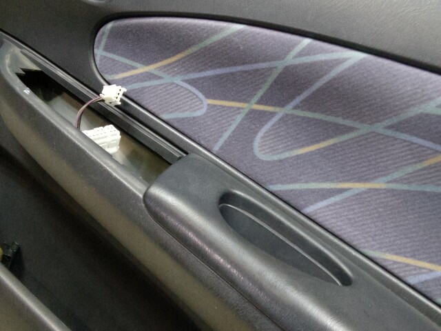 Дверь NISSAN Wingroad 