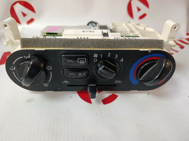 Блок управления печкой и кондиционером NISSAN Sunny 