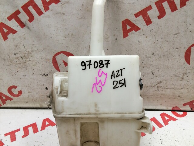 Бачок омывателя TOYOTA Avensis 