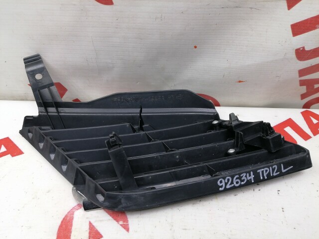 Решетка радиатора NISSAN Primera 