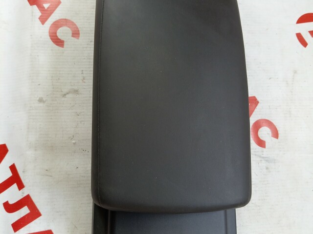 Подлокотник NISSAN Dualis 