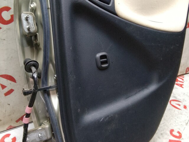 Дверь TOYOTA Vitz 