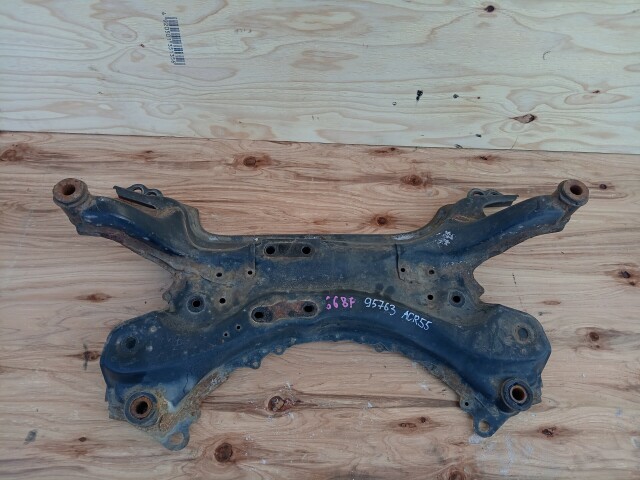 Балка поперечная TOYOTA Estima 