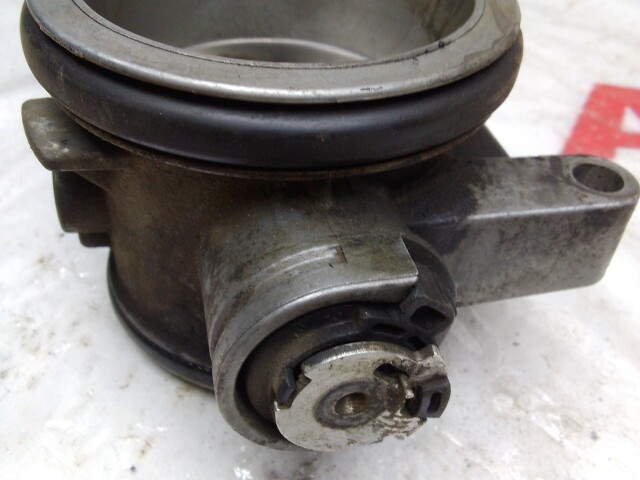 Дроссельная заслонка RENAULT Sandero Stepway K4M697