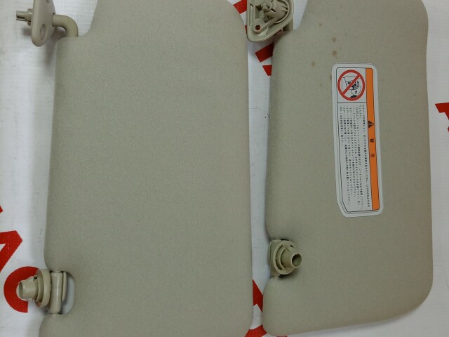 Козырёк NISSAN Primera 