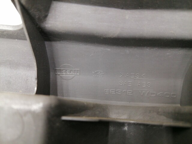 Решетка радиатора NISSAN Wingroad 