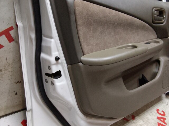 Дверь NISSAN Sunny 