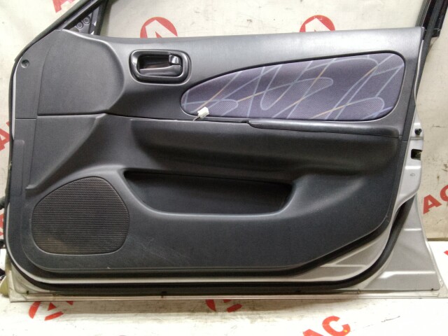 Дверь NISSAN Wingroad 