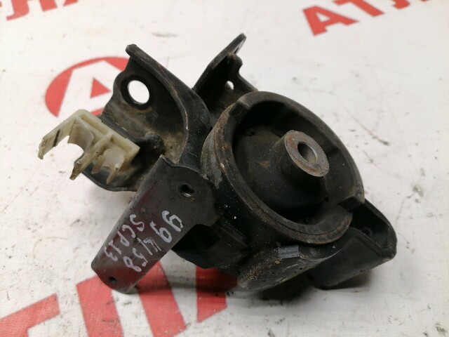 Подушка ДВС TOYOTA Vitz 2SZ-FE