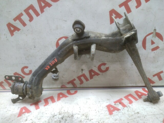 Рычаг TOYOTA Avensis 