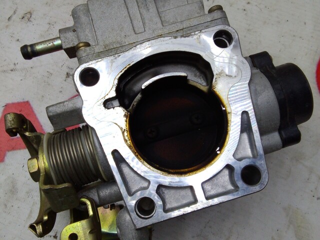 Дроссельная заслонка NISSAN Sunny QG18-DE