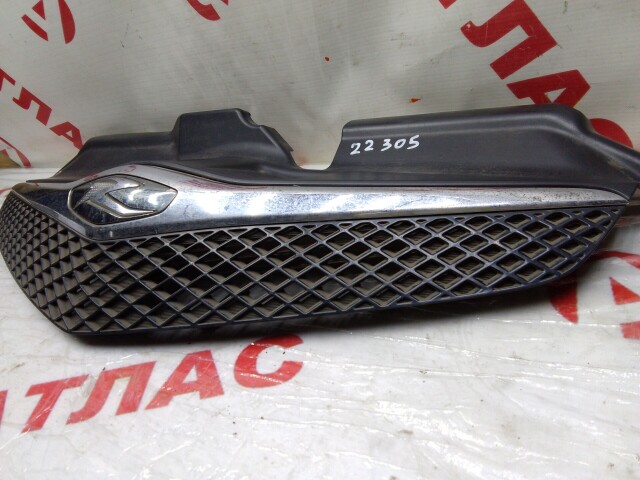 Решетка радиатора TOYOTA Ractis 