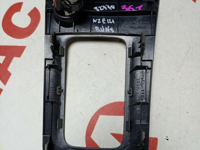 Накладка TOYOTA Corolla Runx 