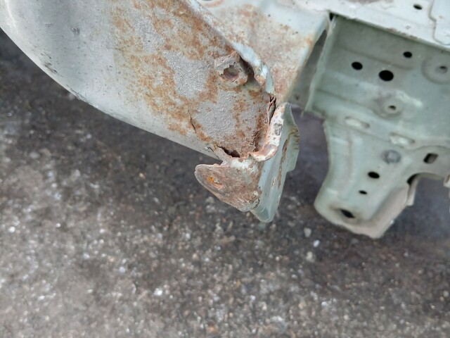 Лонжерон TOYOTA Avensis 