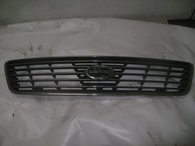 Решетка радиатора NISSAN Cefiro 