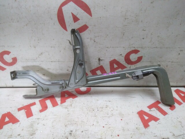 Кронштейн замка капота TOYOTA Avensis 
