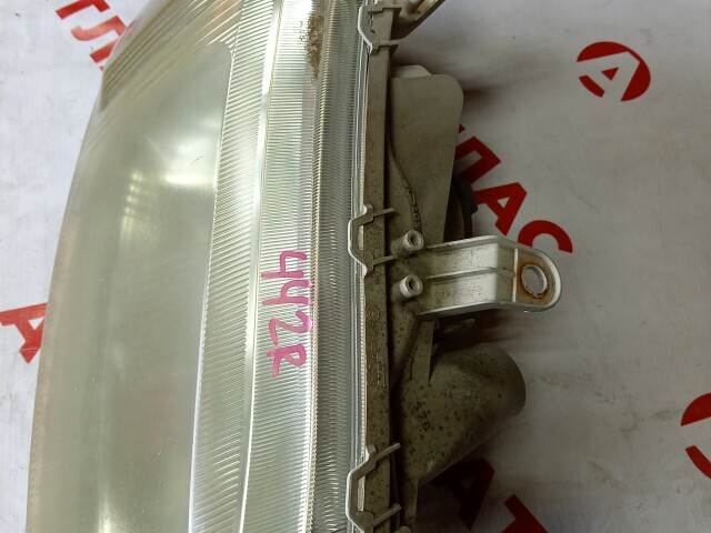 Фара TOYOTA Probox 