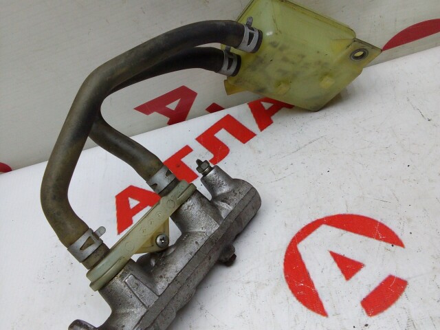 Главный тормозной цилиндр TOYOTA Corolla Spacio 