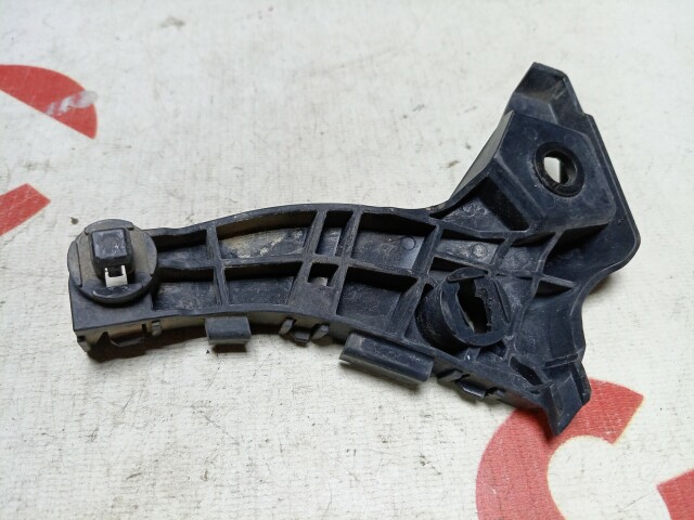 Крепление бампера TOYOTA Corolla 