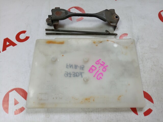 Крепление аккумулятора NISSAN Sunny 