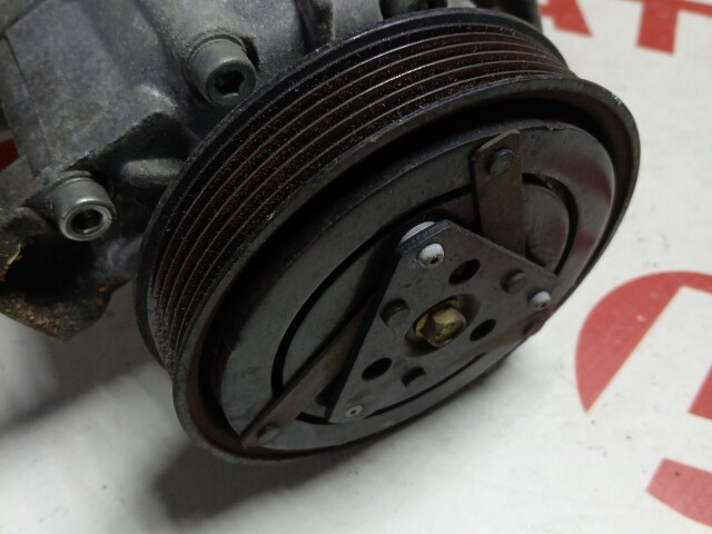 Компрессор кондиционера NISSAN X-Trail QR20-DE