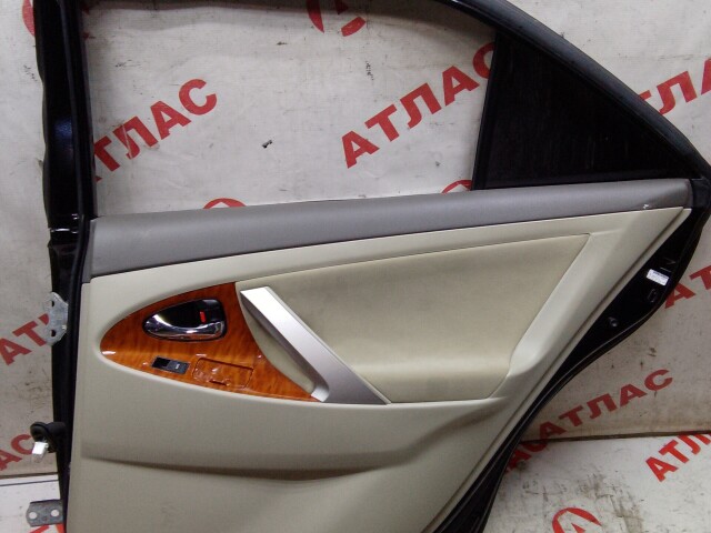 Дверь TOYOTA Camry 