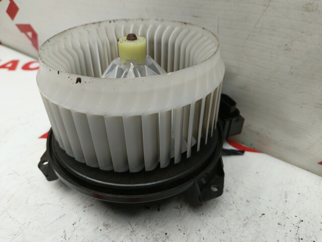 Моторчик печки TOYOTA Vitz 