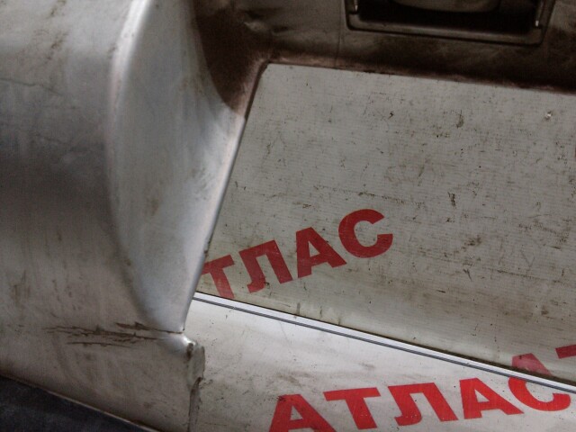 Бампер задний TOYOTA Sprinter Marino 