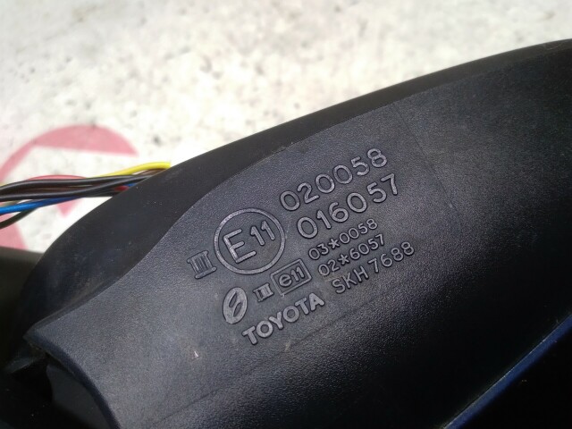 Зеркало TOYOTA Avensis 