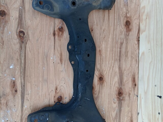 Балка поперечная TOYOTA Corolla 