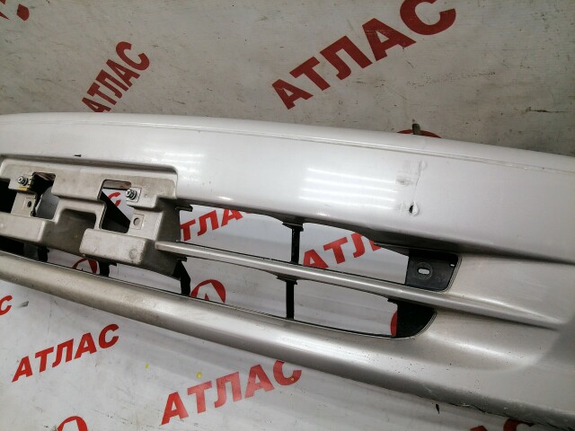 Бампер передний TOYOTA Corolla 