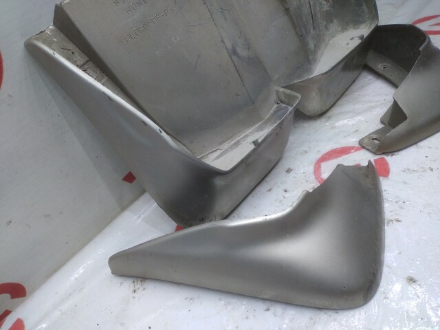 Брызговик HONDA Stream 