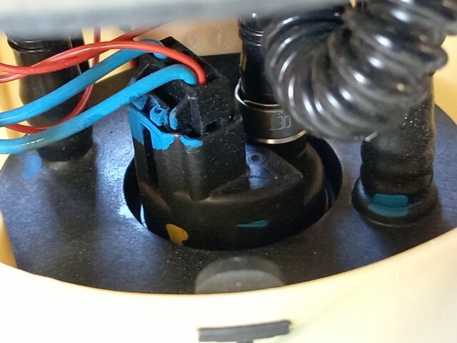 Бензонасос TOYOTA Avensis 