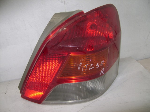 Стоп TOYOTA Vitz 