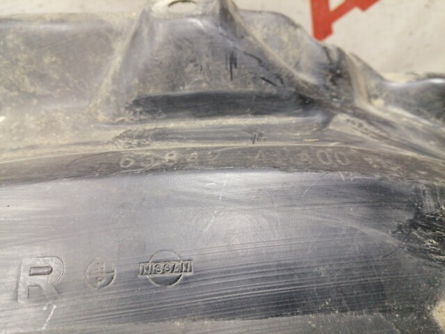 Подкрылок NISSAN Sunny 