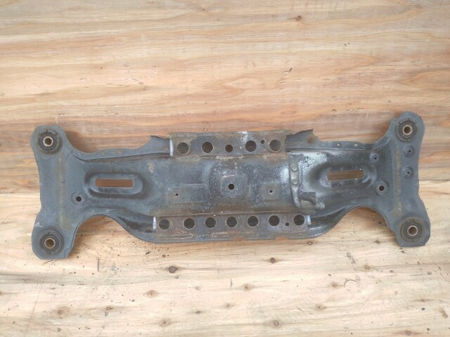 Балка задняя TOYOTA Camry 