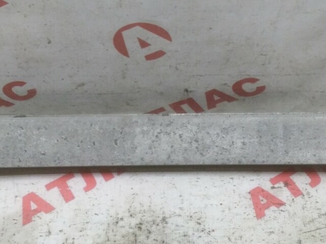 Усилитель бампера TOYOTA Avensis 