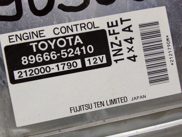 Компьютер TOYOTA Ist 