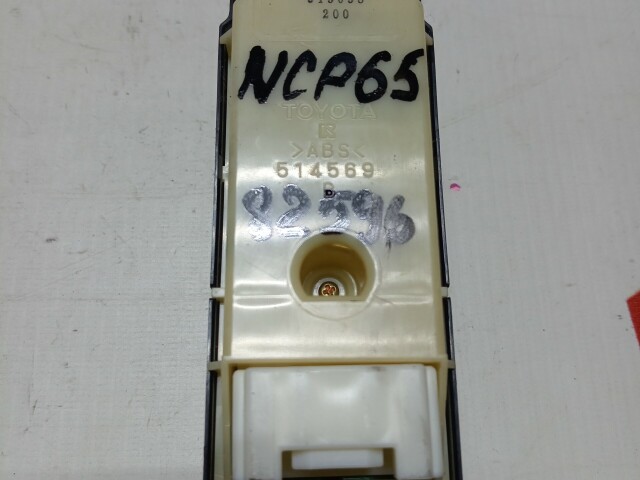 Блок управления стеклоподъемниками TOYOTA Ist 