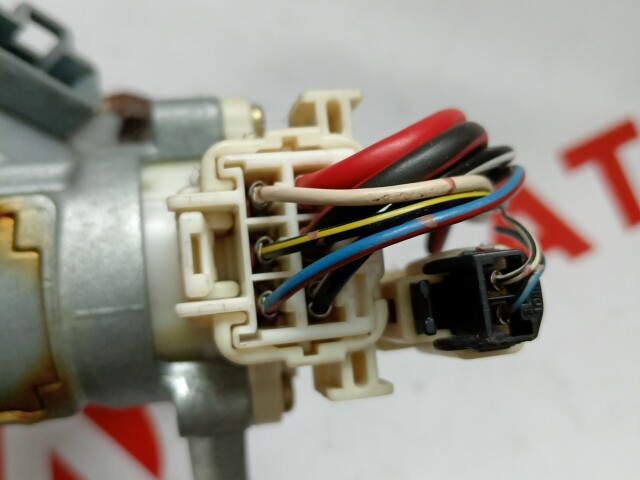 Замок зажигания TOYOTA Corolla Fielder 