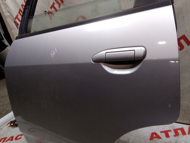 Дверь NISSAN Wingroad 