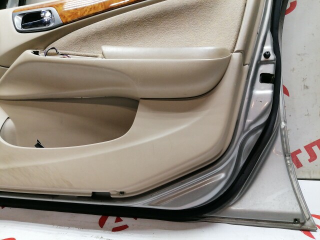 Дверь NISSAN Bluebird Sylphy 