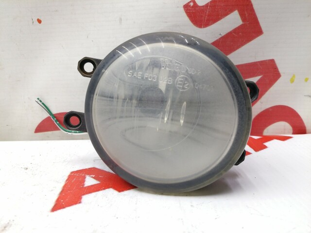 Туманка TOYOTA Corolla Fielder 