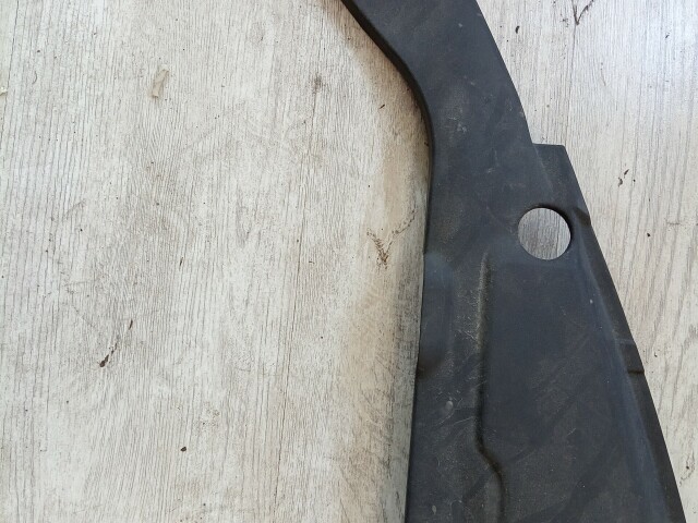 Накладка на радиатор TOYOTA Estima 