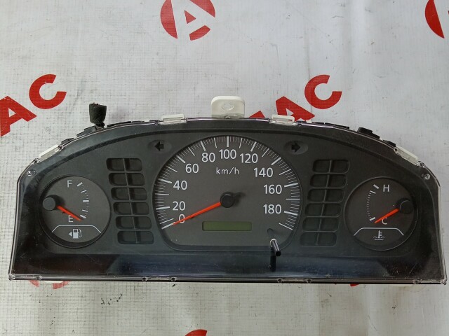Щиток приборов NISSAN Sunny 