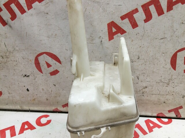 Бачок омывателя TOYOTA Avensis 