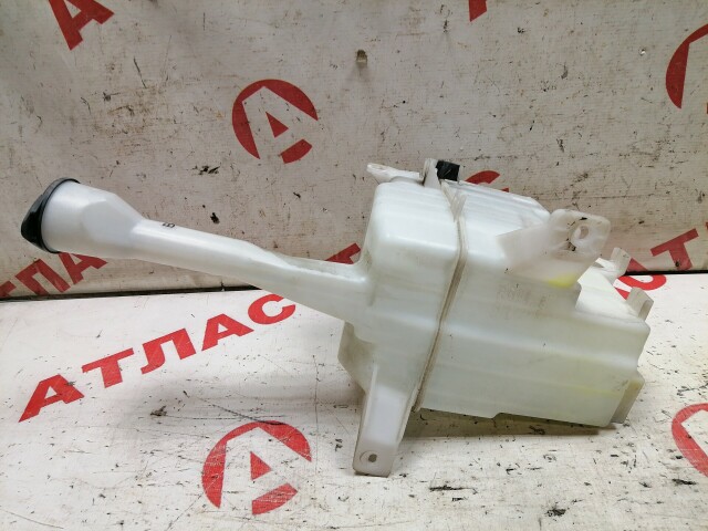 Бачок омывателя TOYOTA Camry 