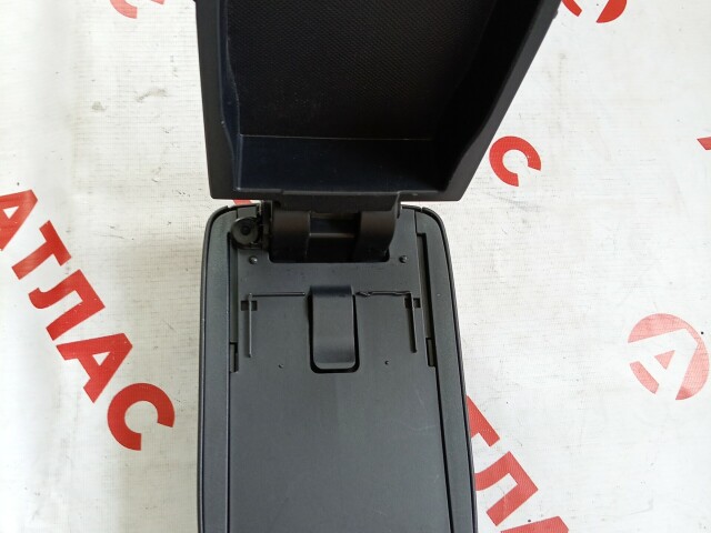 Подлокотник TOYOTA Corolla Fielder 