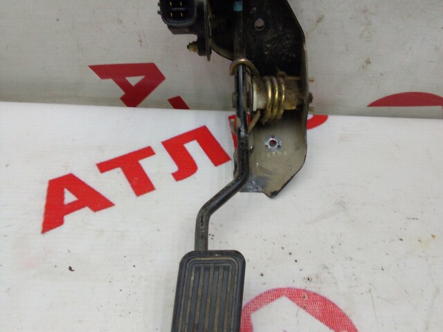 Педаль газа TOYOTA Corolla 